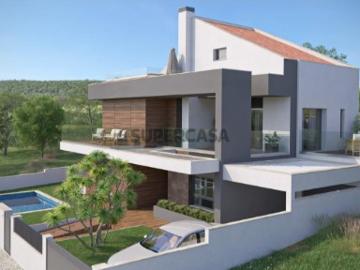Moradia T5 nova com piscina, no Bairro das Fontainhas, Santa Iria de Azóia
