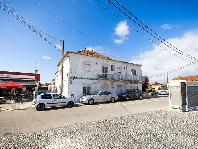 Moradia T5 à venda em Coimbrão, Leiria RE/MAX Portugal