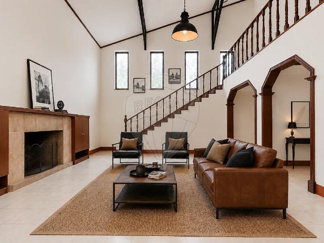 Moradia T5 à venda em Colares, Sintra RE/MAX Portugal