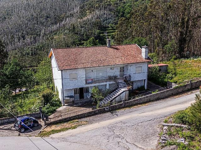 Moradia T5 à venda em Cabril, Castro Daire RE/MAX Portugal