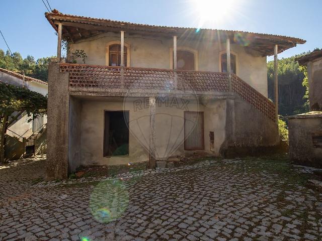 Moradia T5 à venda em Campelo, Figueiró dos Vinhos RE/MAX Portugal