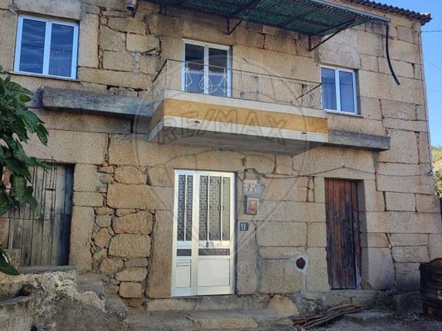 Moradia T5 à venda em Castelo de Penalva, Penalva do Castelo RE/MAX Portugal