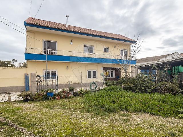 Moradia T5 à venda em Amora, Seixal RE/MAX Portugal