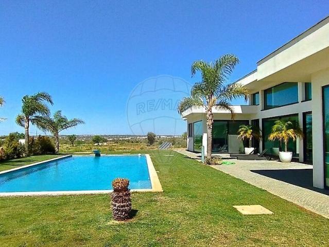 Moradia T5 à venda em Albufeira