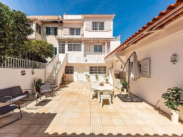 Moradia T5 à venda em Algueirão Mem Martins, Sintra RE/MAX Portugal