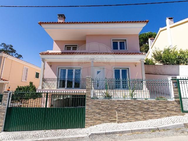 Moradia T5 à venda em Alhandra, São João dos Montes e Calhandriz, Vila Franca de Xira RE/MAX Portugal