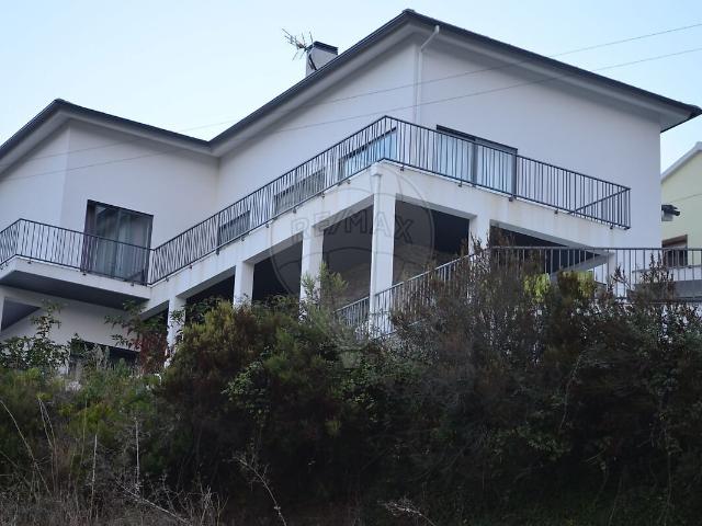 Moradia T5 à venda em Arrifana, Vila Nova de Poiares RE/MAX Portugal