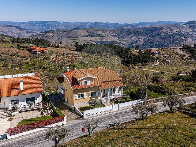 Moradia T5 à venda em Barcos e Santa Leocádia, Tabuaço RE/MAX Portugal