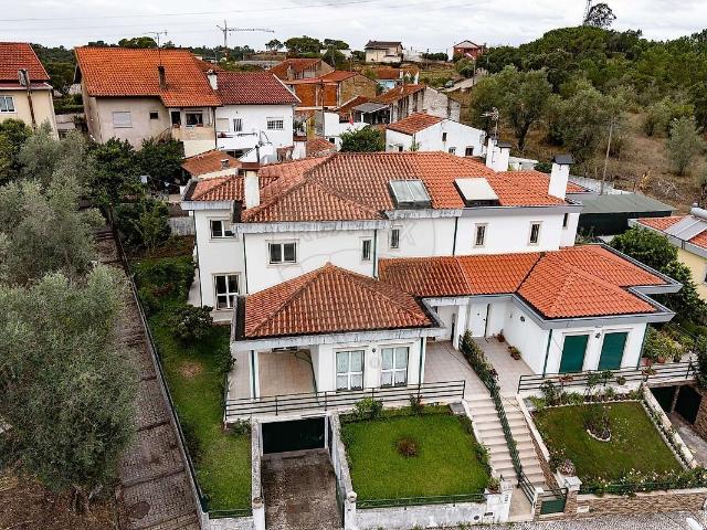 Moradia T5 à venda em Eiras e São Paulo de Frades, Coimbra RE/MAX Portugal