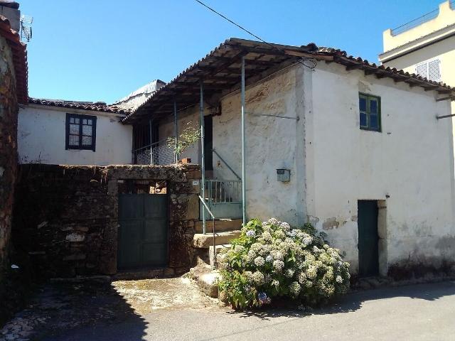 Moradia T5 à venda em Ervedosa, Vinhais RE/MAX Portugal