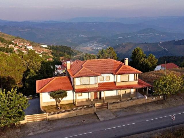Moradia T5 à venda em Fontes, Santa Marta de Penaguião RE/MAX Portugal