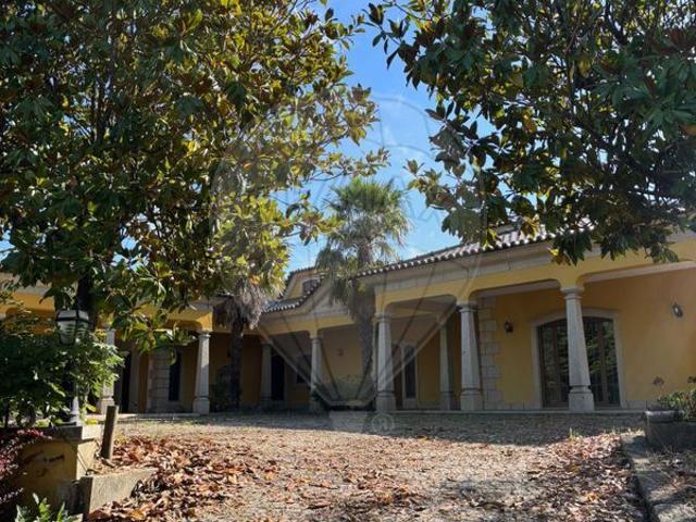 Moradia T5 à venda em Lousada