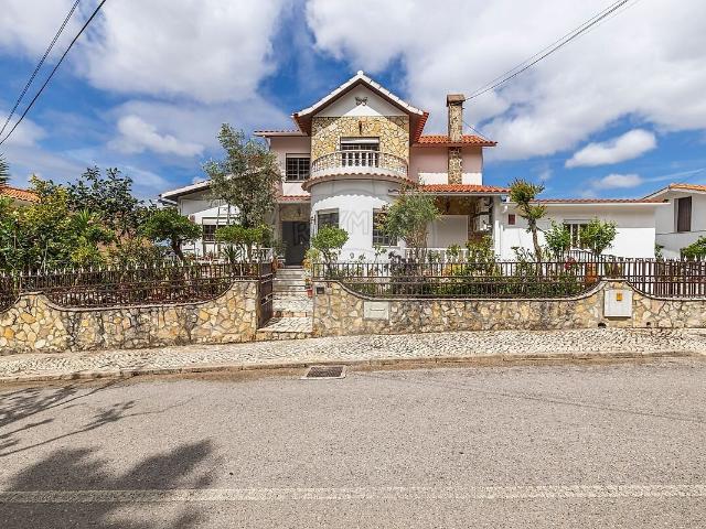 Moradia T5 à venda em Leiria, Pousos, Barreira e Cortes, Leiria RE/MAX Portugal