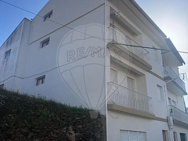 Moradia T5 à venda em São João da Pesqueira e Várzea de Trevões, São João da Pesqueira RE/MAX Portugal