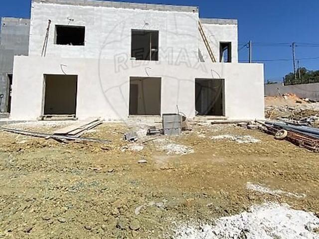 Moradia T5 à venda em São João das Lampas e Terrugem, Sintra RE/MAX Portugal