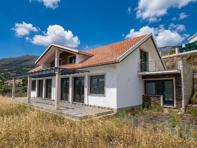 Moradia T5 à venda em Sameiro, Manteigas RE/MAX Portugal
