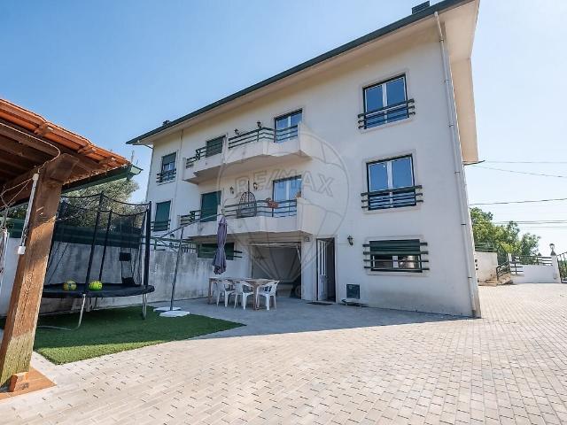 Moradia T5 à venda em Santa Clara e Castelo Viegas, Coimbra RE/MAX Portugal
