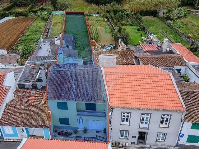 Moradia T5 à venda em Santa Bárbara, Ribeira Grande RE/MAX Portugal