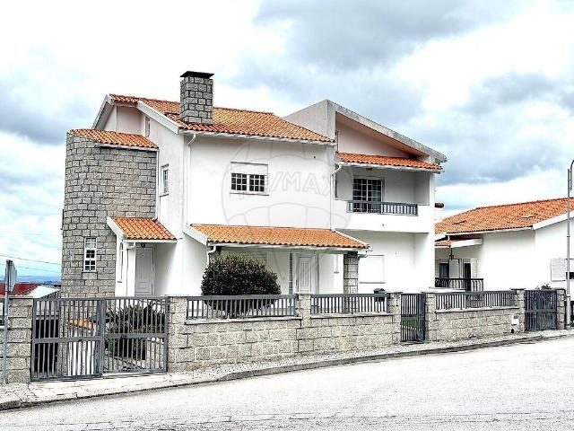Moradia T5 à venda em Seia, São Romão e Lapa dos Dinheiros, Seia RE/MAX Portugal