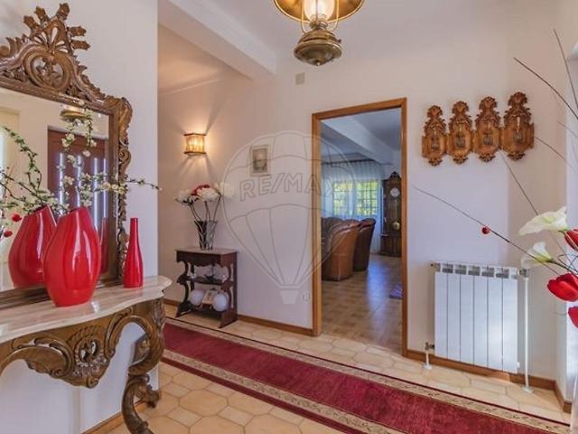 Moradia T5 à venda em Tortosendo, Covilhã RE/MAX Portugal