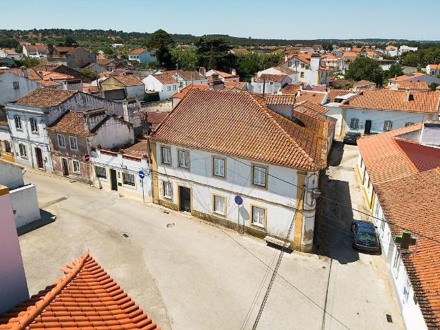 Moradia T5 à venda em Tramagal, Abrantes RE/MAX Portugal