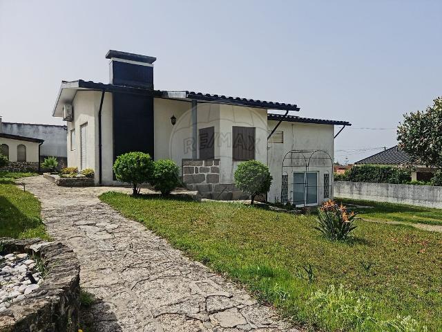 Moradia T5 à venda em Vila Chã, Vila do Conde RE/MAX Portugal