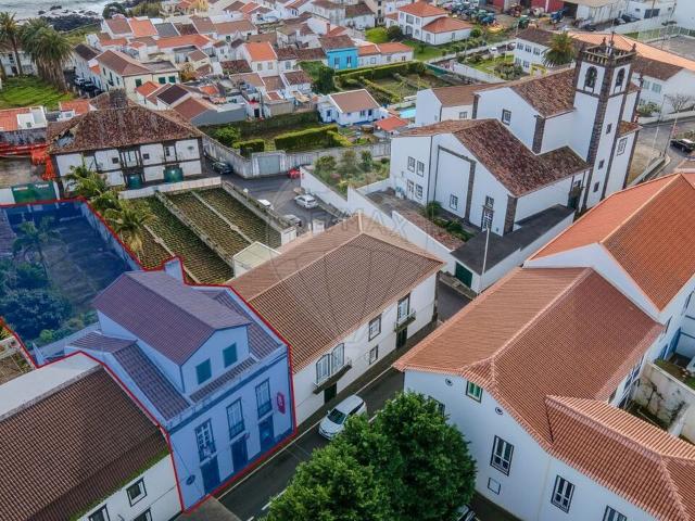 Moradia T5 à venda em Vila Franca do Campo
