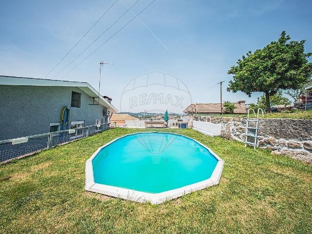 Moradia T5 à venda em Vilarinho, Santo Tirso RE/MAX Portugal