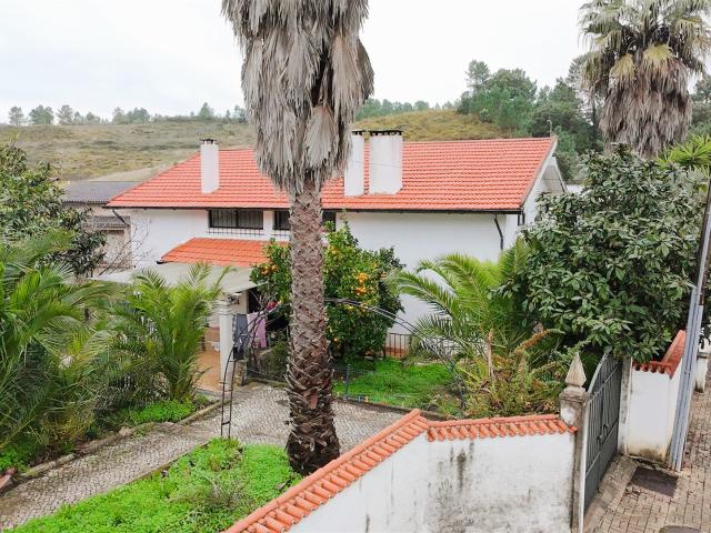 Moradia T5 à venda no Bairro da Liberdade em Coimbra 165m² Eiras e de São Paulo de Frades