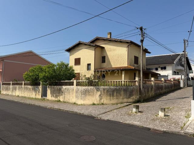 Moradia T5 Bairro das Maroitas 165m² Camarate, Apelação e Unhos