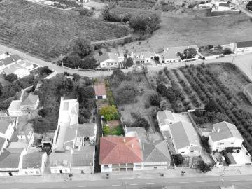 Moradia T5 Bi familiar no coração do Vilar, CadavalUm refúgi. 0m² Vilar e Viveiro