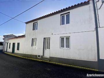 Moradia T5 c/ anexo independente e quintal