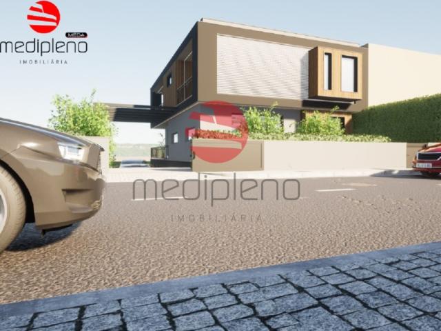 MORADIA T5 C/ GARAGEM