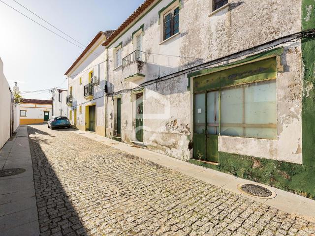Moradia T5 c/ Espaço Exterior, Garagem e Terraço | Torrão, Alcácer do Sal