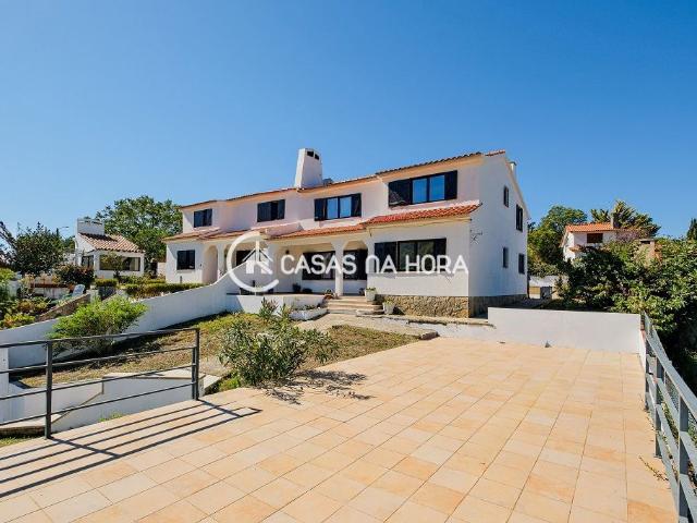 Moradia T5 c/ Jardim e Vista Privilegiada para a Serra Ribeira de Sintra Sintra