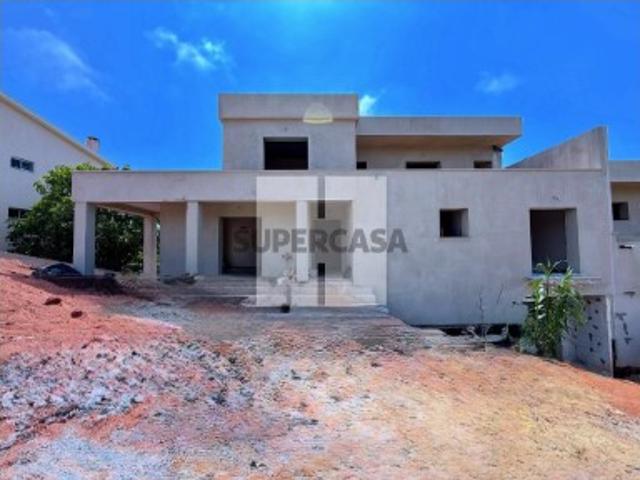 Moradia T5 c/ Terreno e Vistas Mar
