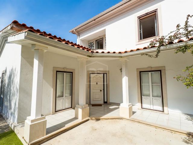 Moradia T5 centro de Leiria, zona privilegiada 187m² Marrazes e Barrosa