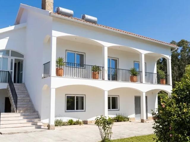 Moradia T5 com Terreno Generoso Mafra