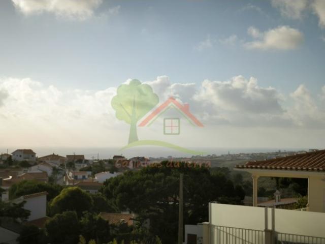 Moradia T5 com Vista de Mar Deslumbrante em Baleia, Carvoeira!