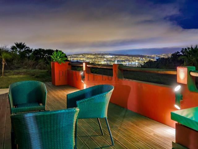 Moradia T5 com vista panorâmica. 329m² Caparica e trafaria