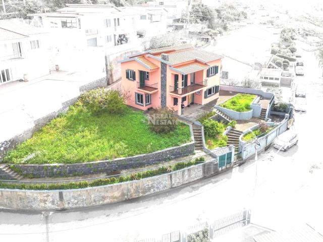 moradia T5 com vista para o Funchal