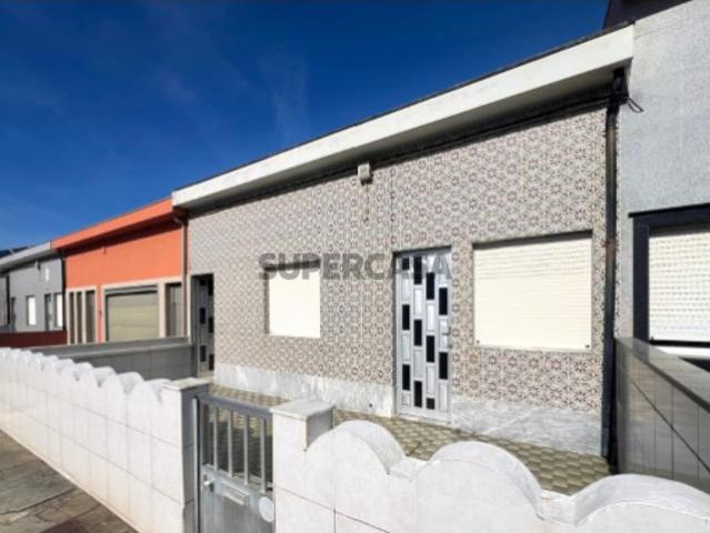 Moradia T5 com Anexo T1 nas Caxinas Vila do Conde