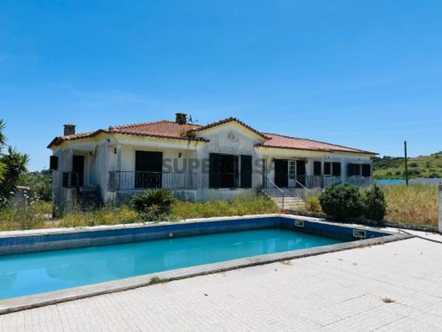 Moradia T5 com Garagem e Terreno Amplo Quinta do Pinheirinho, Santa Eulália