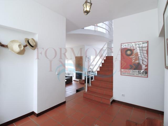 Moradia T5 com garagem e vista mar na Fuzeta