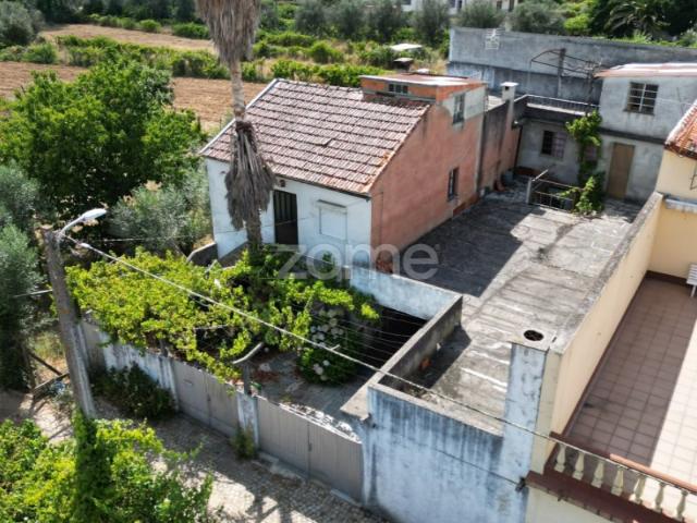 Moradia T5 com Garagem|Terraços|Anexos no Sarzedo Arganil