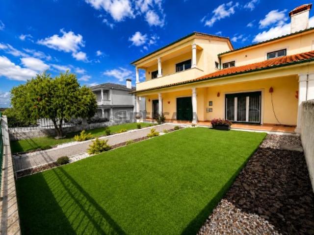 MORADIA T5 COM GRANDE GARAGEM E 707 M² DE TERRENO | BOAVISTA DE LAVOS, FIGUEIRA DA FOZ