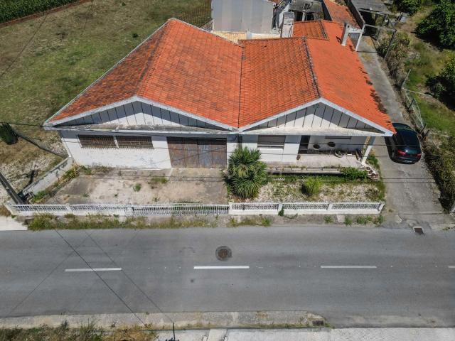 Moradia T5 com Jardim e Vista Campestre em Lavos, Figueira da Foz