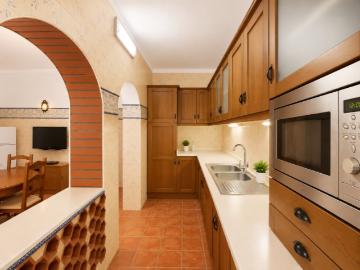 Moradia T5 com Logradouro e Garagem em Fronteira