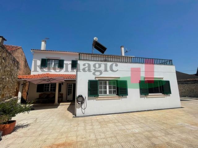 Moradia T5 com Logradouro, Terraço e Anexo em Correias Outeiro da Cortiçada, Rio Maior* RIOMAGIC