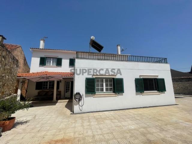 Moradia T5 com Logradouro, Terraço e Anexo em Correias Outeiro da Cortiçada, Rio Maior* RIOMAGIC